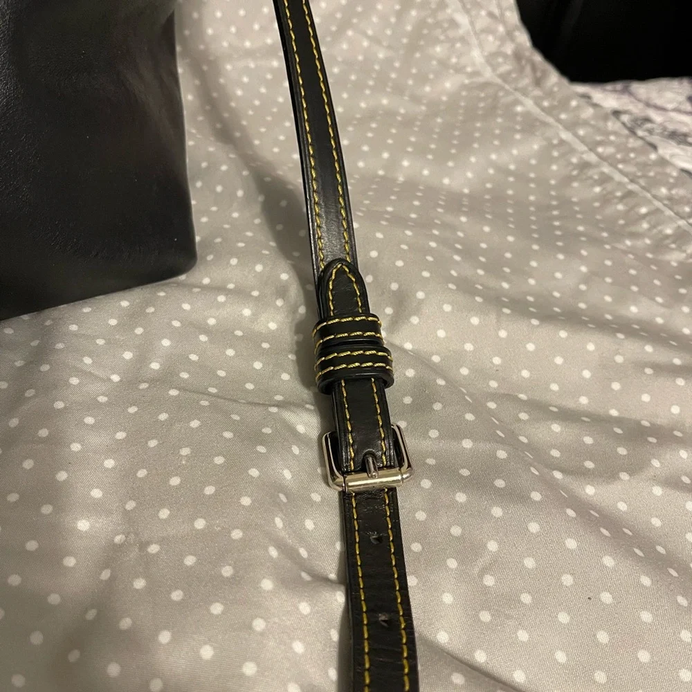 Dooney &Bourke tote - Picture 7 of 8